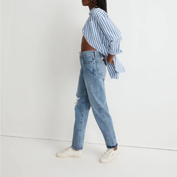 Madewell The Perfect Vintage Straight Jean in Kingsbury Wash: Knee-Rip Edition - Picture 4 of 13